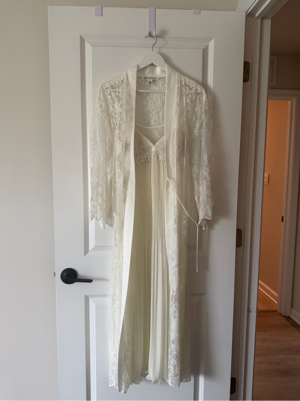 Delicate Lace Robe and Nightgown Set - Cream bridal